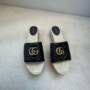 GUCCI
Nappa Matelasse GG Marmont Platform Espadrille Slide Sandals - NEW